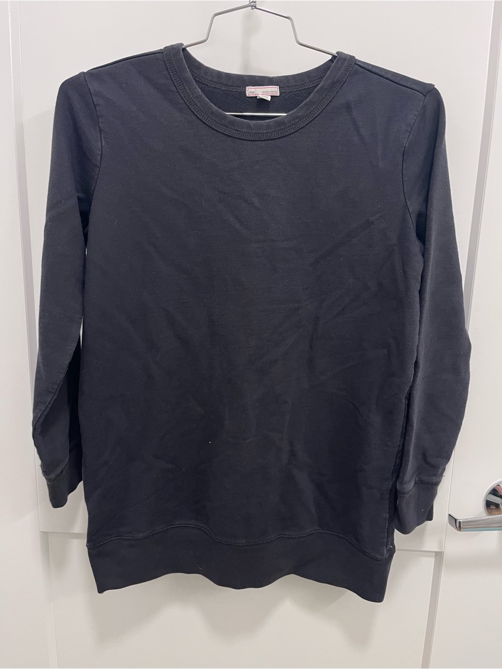 GAP Black Crewneck Sweatshirt